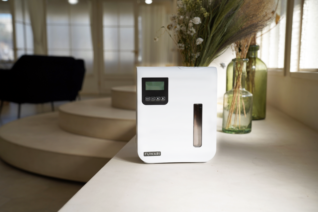 アロマディフューザーのFUWARIメイン画像です